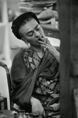 fridari:  Frida Kahlo, 1954. México.
