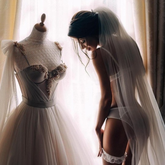 ladyboyjenna: ashliemarie01me:   virtuallyjessica: Mmmm I wish that was me 🥰👙💋👠
