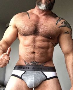 thehairyhunk:😈😈😈👉🏼👉🏼👉🏼@vancouverscott