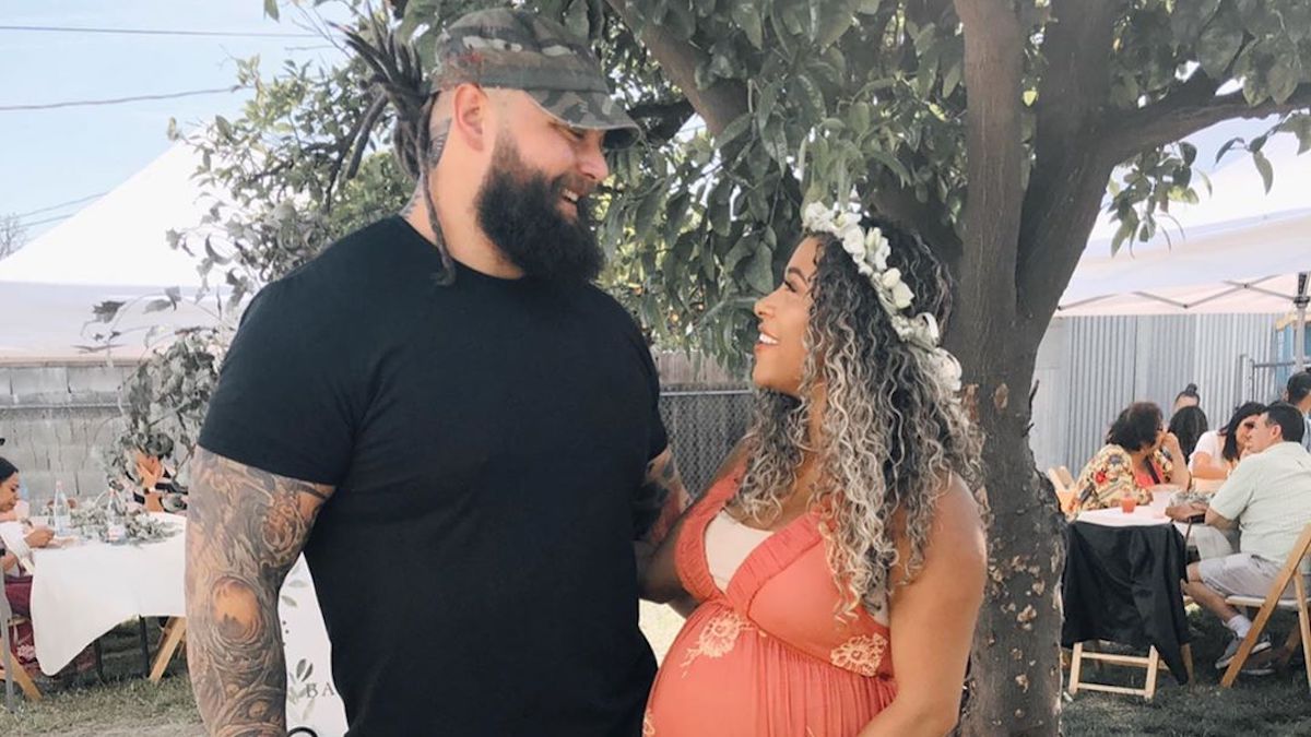 Pregnant wwe jojo WWE Snubs