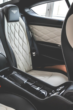 carbonandfiber:  Bentley Continental GT 