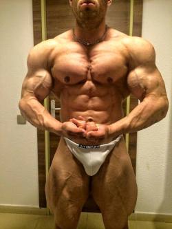 the-swole-strip:  http://the-swole-strip.tumblr.com/  Very muscular and with a great looking bulge - WOOF