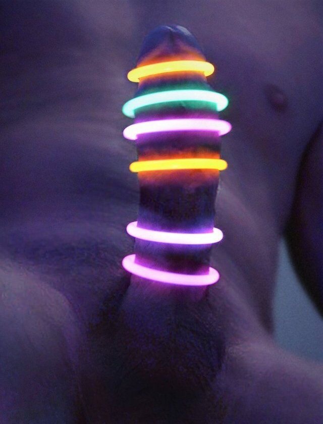 robinhorny:  Penis. Pau. Pica. Vara. Jeba. Benga. Você sabe…🏳️‍🌈Follow