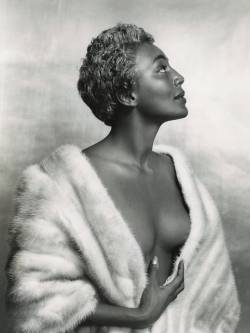 Modernizor: Jazz Singer Joyce Bryant In 1954. Known Then As “The Bronze Blonde