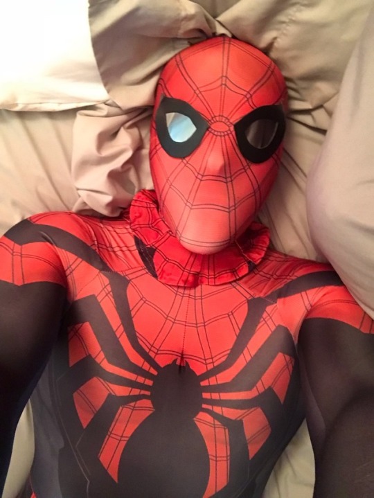 spandexsub:  Finally got a new suit. 