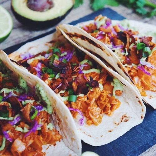 Buffalo jackfruit tacos with coconut bacon and avocado ranch Happy #tacotuesday !!! https://instagra