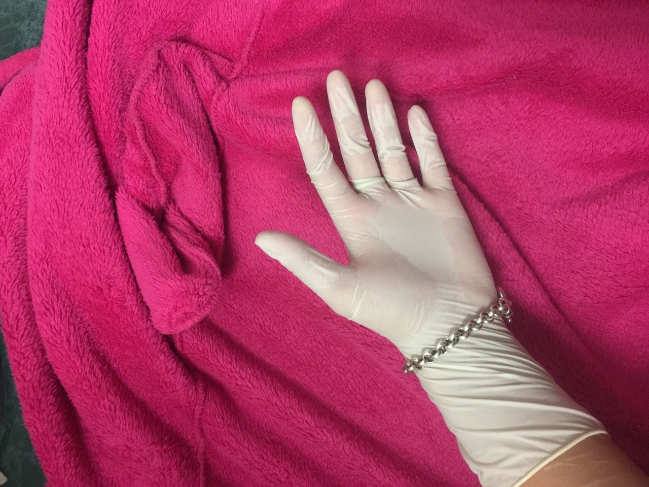 glovebabe:  Latex gloves