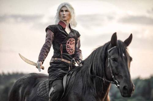 Viserys Targaryen by Dress Art Mystery