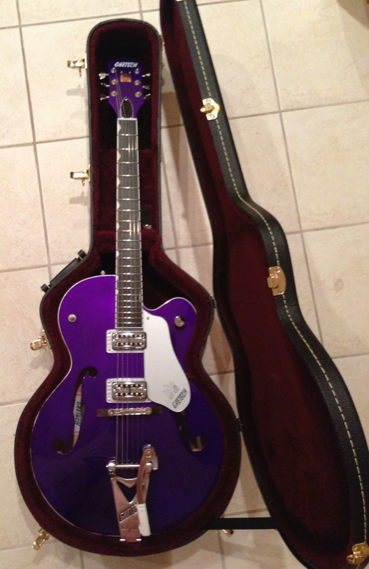 pauly70:  Gretsch Brian Setzer Hot Rod in purple. This is one sweet guitar. 