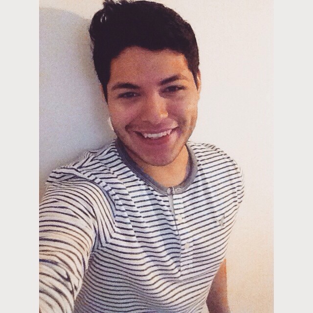 pasteltwink:LOOK AT ME! LOOK HOW CUTE I FEEL TODAY!