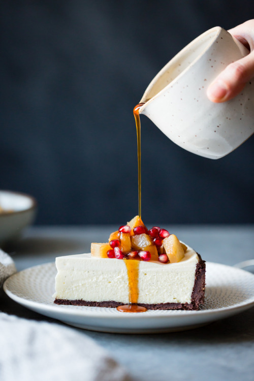 foodffs: chocolate crusted chèvre cheesecake with earl grey poached pears & pomegranate {gluten-