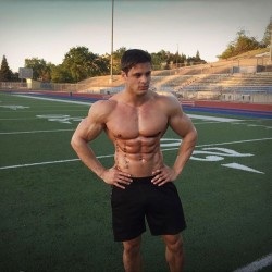 fitstud:  Which sport? #realmansport #boyfriendwin