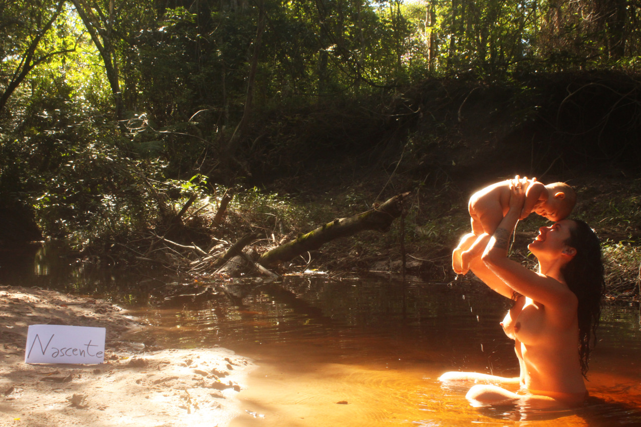 aviagemdoheroi:  Nascente. Riacho no Vale do Capão em Chapada Diamantina/BA - Brasil.