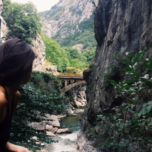 sheshawtyx: sylber: My little sister in Rugova(Pejë), Kosovo  my home.. Ah I can’t wait to go back