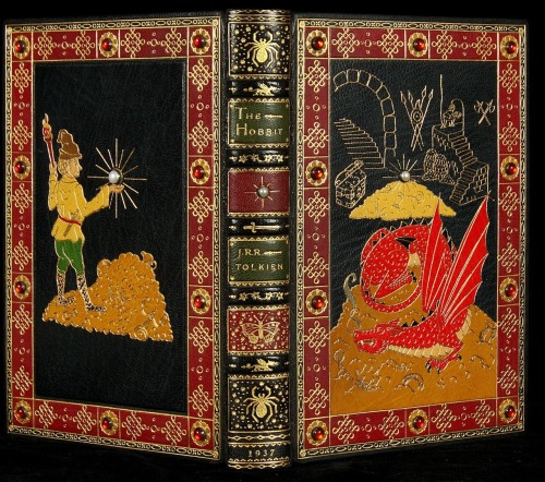 myimaginarybrooklyn:Custom bound copy of The Hobbit.More Info Here…
