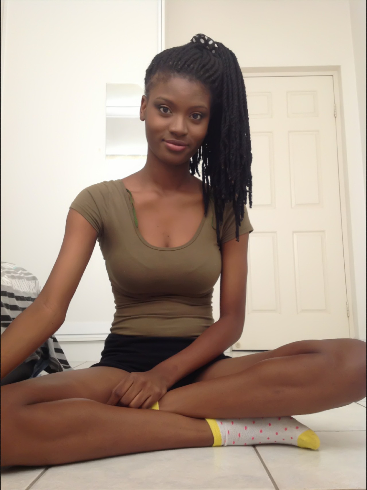 EBONY/BLACK
