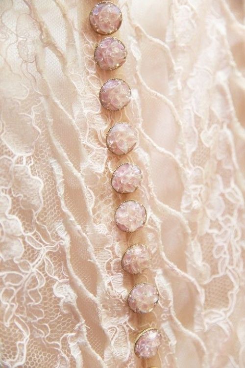 chasingrainbowsforever:Chanel Haute Couture,