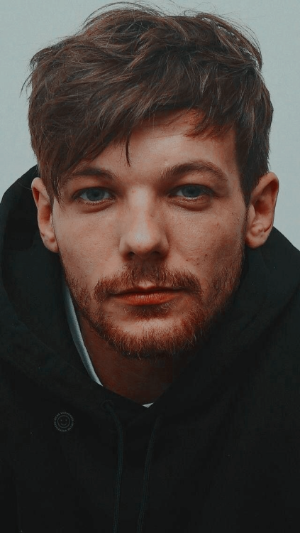 ↬  louis tomlinson lockscreenslike or reblog if you use/save ♥
