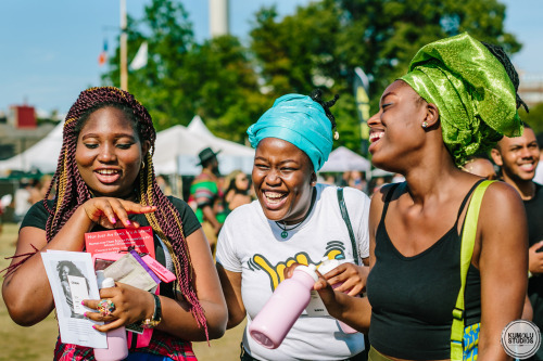 the beauty of my people
is
so
thick and intricate.
i spend my days
to undo my eyes
so
i can sleep.
– nayyirah waheed
AFROPUNK. BROOKLYN. 2016
Storyteller: Dare Kumolu-Johnson