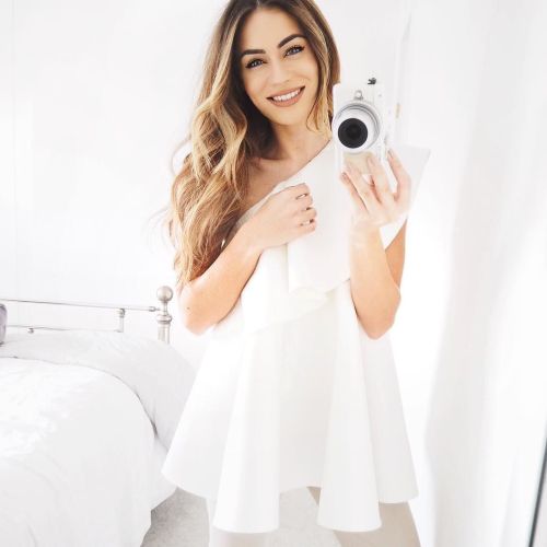 Feeling extremely glamorous in this gorgeous, Oscar-worthy top by Solace London. Find out how you can win an item from the Solace London collection (as sold on Lyst) by following @Lyst and heading over to their Instagram for more details. #TheOscars #Ad