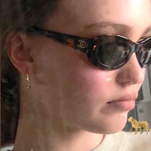 lily rose depp iconslike or reblog if you save/use :-)