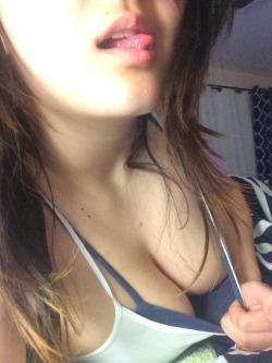 lipslikemagic:  Bed time!!! Goodnight everyone.