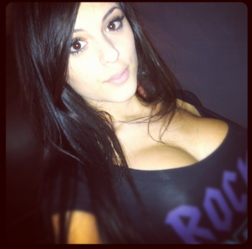 boobs-n-babes:  Some nice tits on her