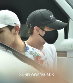 fyjjong:   gimpo airport (to japan) ♡ 160813