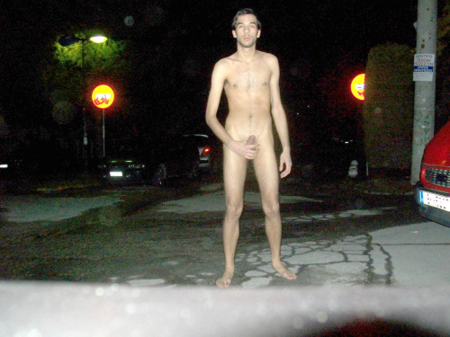 nakedpublicfun: Late night urban nudism