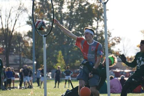 osuquidditch:OSU v. MSU, Phoenix Cup 2014 Photo credit: Jessica (Jiamin) Lang, Evelyn Troutman (la