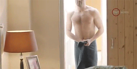 hotfamousmen:  Alfonso Herrera
