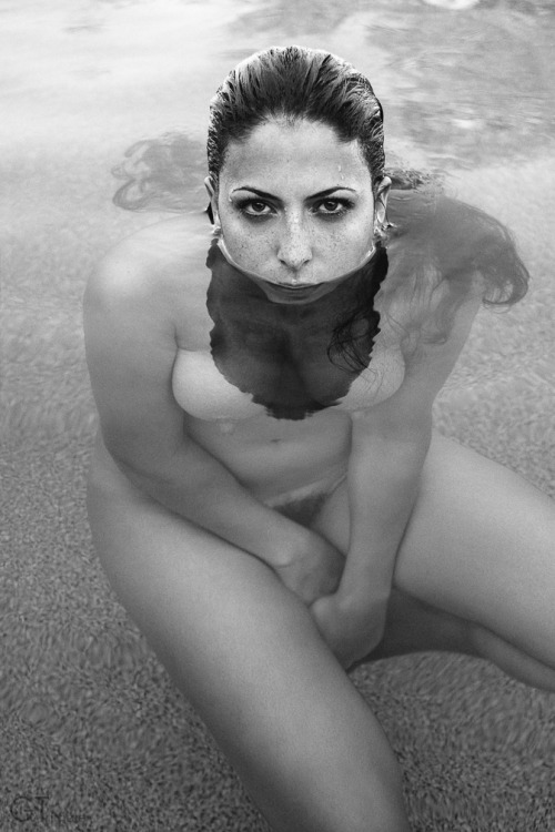 zen-naturism:gtrimble: H. and the last days of summer © GTrimble   2