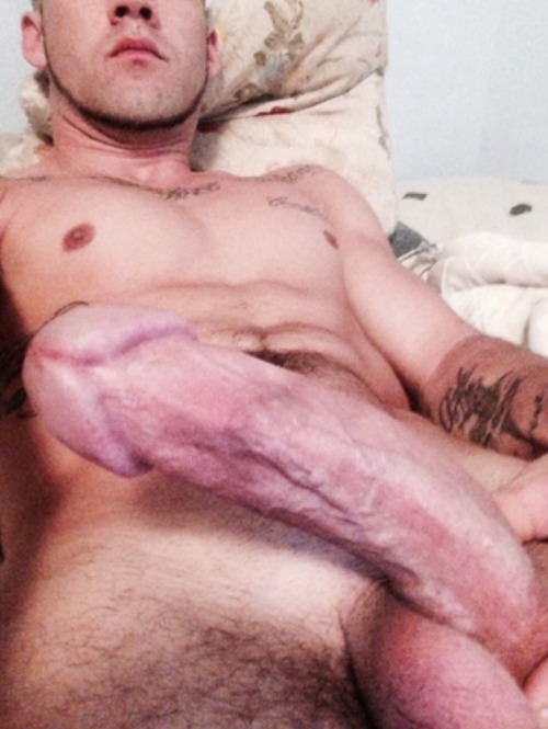 sextinguys:  This 26yo single daddy of 2 enjoys pumping his hard cock deep and long! He loves sex rough an nasty. Yummy daddy thanks for submitting! <3 Please feel free to submit: here. As always, 18 years or older. Thanks!