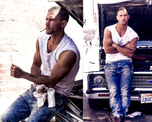 alphamusclehunks:  SEXY, LARGE and IN CHARGE. Alpha Muscle Hunks. http://alphamusclehunks.tumblr.com/archive 