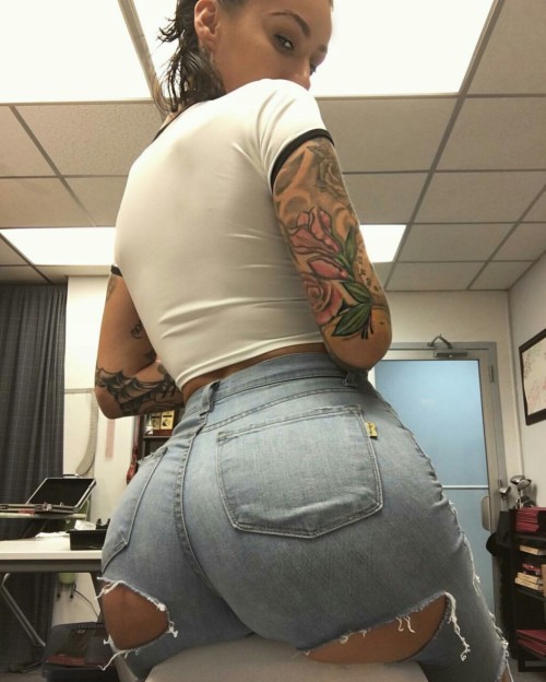 dream-girls-only:  Alby Rydes 