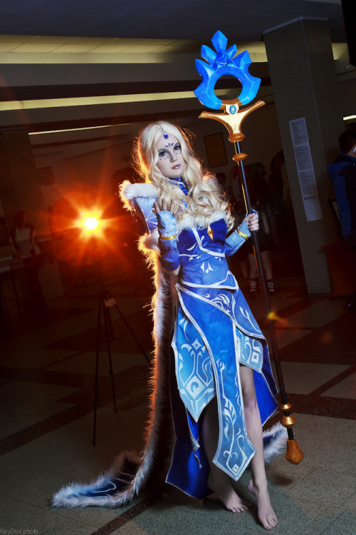 akinagasai:Dota 2Crystal Maiden (Arcana - Frost Avalanche)Cosplay by Akina Gasai (akinagasai.