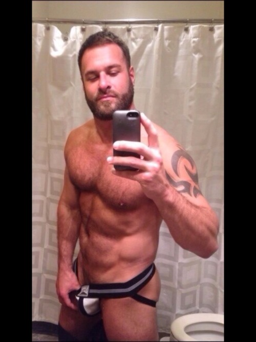 Hairy Men Heaven