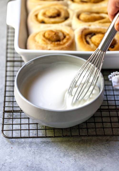 foodffs: Cinnamon RollsFollow for recipesIs this how you roll?