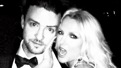 womanzer:AU MEME: Britney and Justin are still a couple. Justney is real!