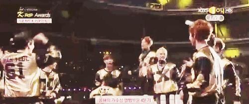 oh-sehun-please:congrats on winning for the album award 4th quarter for miracles in december