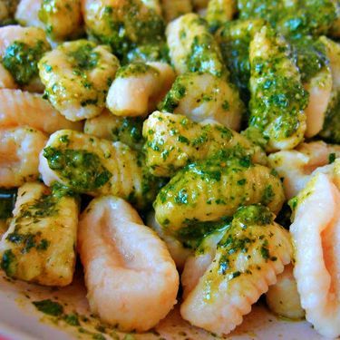 everybody-loves-to-eat:  requested photoset: foods with pesto