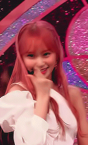 dahyun:chaewon + pink hair for anon