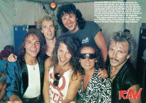 O companheiro Jon e os camaradas do Scorpions. :)