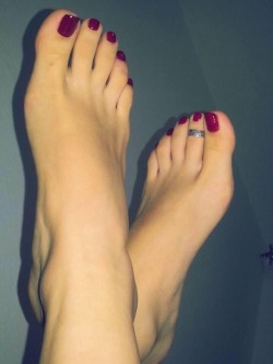 Foot-Fetish-Babe:  Sexy Feet