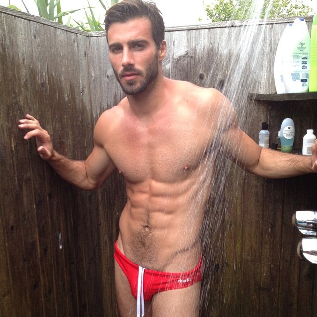 mystraightfriend:  Mystraightfriend.tumblr.com