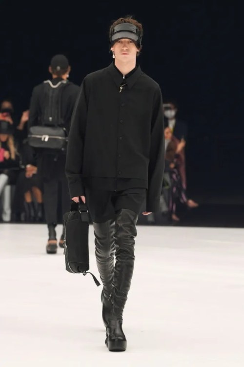 fashionablymaleofficial: (via Givenchy RTW Spring 2022 Paris)