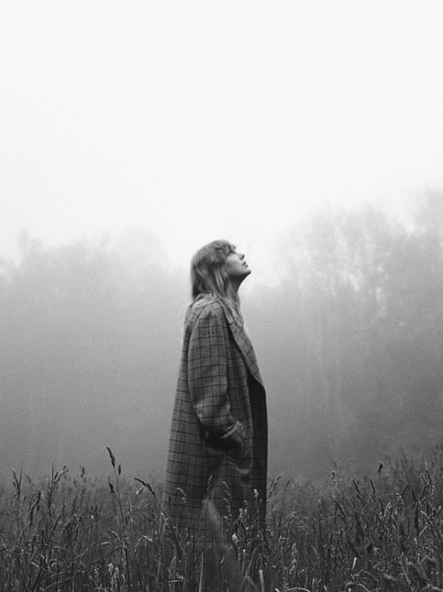 emmaduerrewatson:TAYLOR SWIFT photographed by Beth Garrabrant for “folklore” Album Photoshoot Part 3