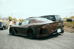 stancenation:  Pretty crazy Mazda RX7.. //