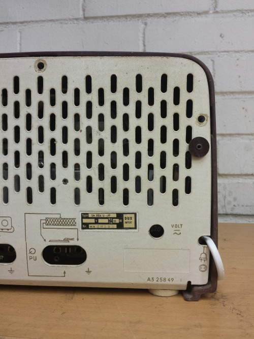 Dux SA2006U-69 Tube Radio, 1958