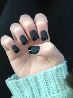 shaynnee:  These are the sexiest nails a